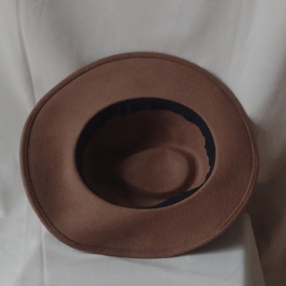 Felt hat - Picture 3 of 3